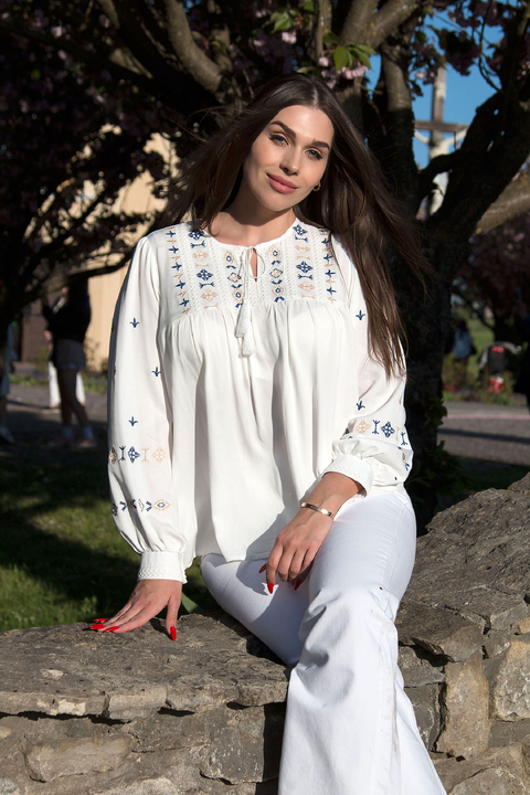 5447 Вишиванка