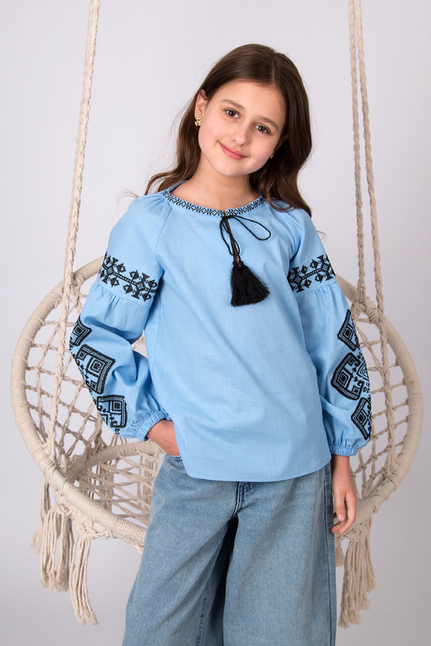 5660 Вишиванка