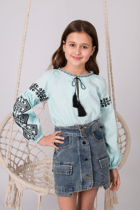 5660 Вишиванка