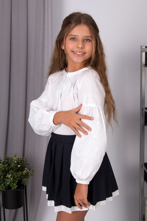 5660 Вишиванка